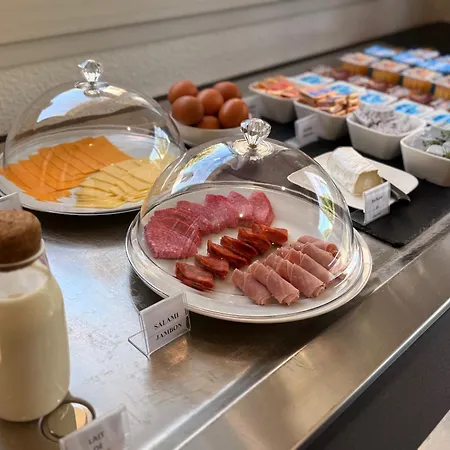 The Originals Access, Innostar Otel