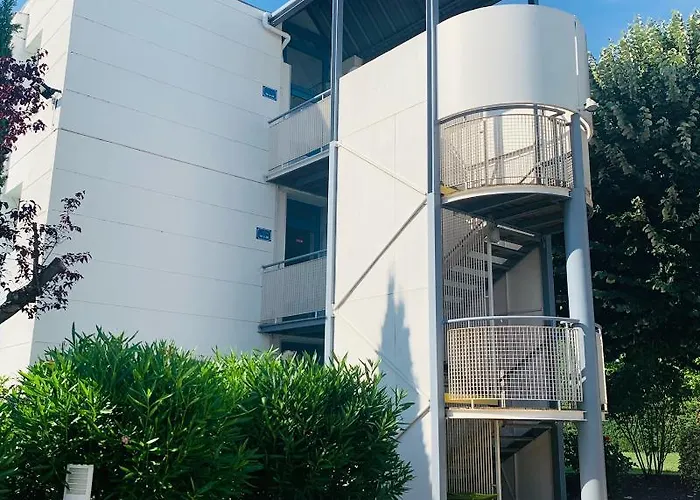 The Originals Access, Innostar Hotell